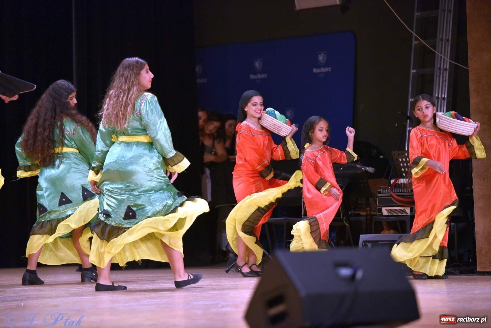 Zdjęcie w galerii na portalu naszraciborz.pl: Śląskie bez granic. Folklor z całego świata zagościł w Raciborzu [FOTO i WIDEO] wiadomości z regionu