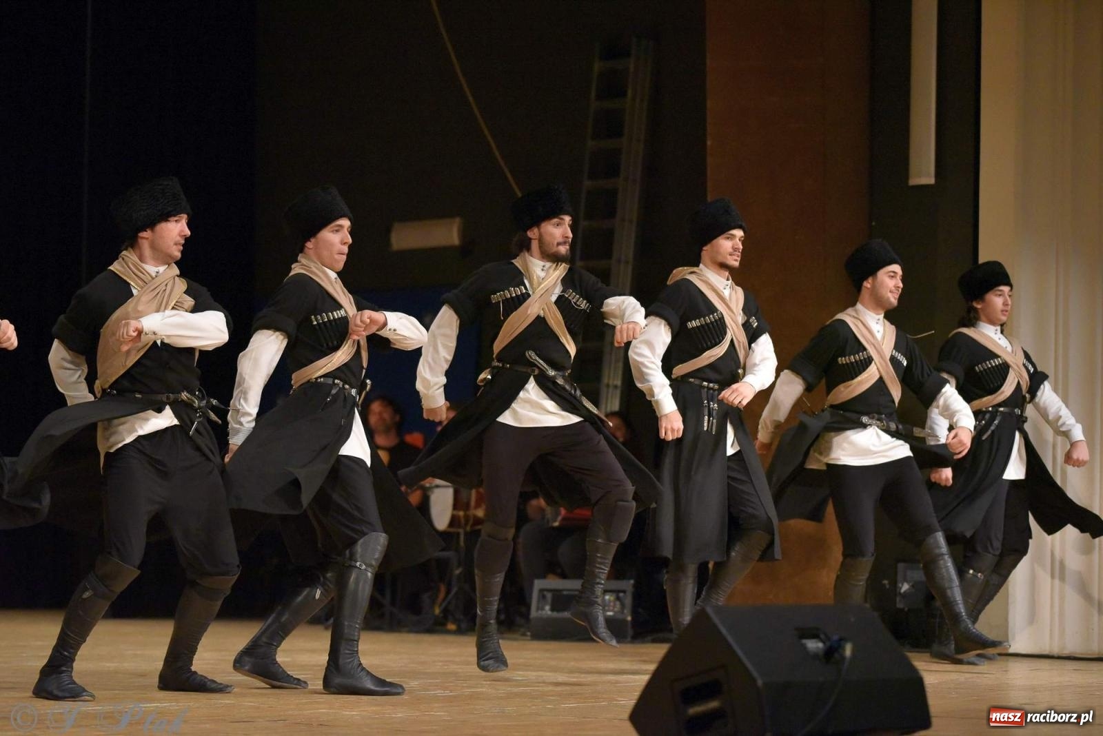 Zdjęcie w galerii na portalu naszraciborz.pl: Śląskie bez granic. Folklor z całego świata zagościł w Raciborzu [FOTO i WIDEO] wiadomości z regionu