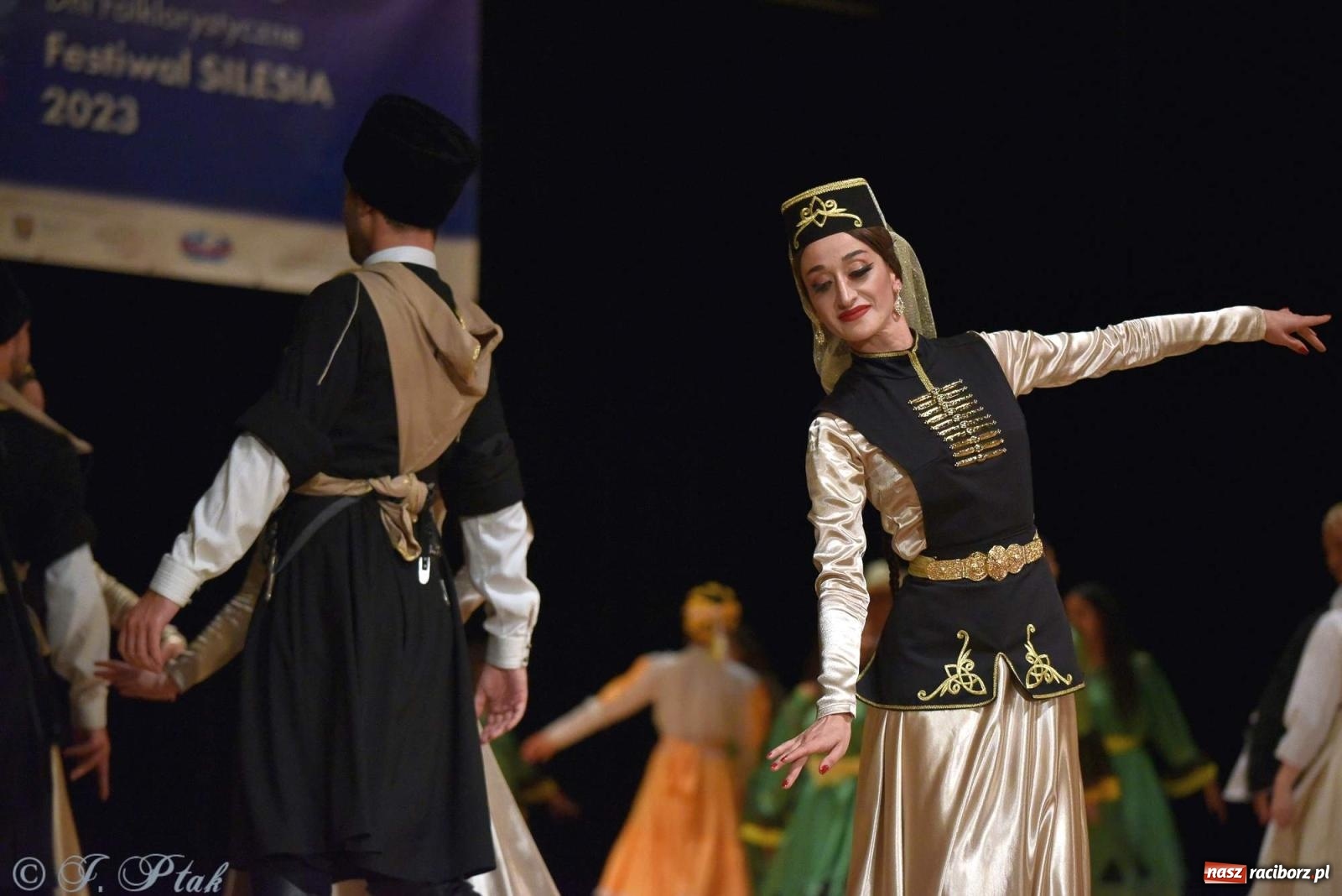 Zdjęcie w galerii na portalu naszraciborz.pl: Śląskie bez granic. Folklor z całego świata zagościł w Raciborzu [FOTO i WIDEO] wiadomości z regionu