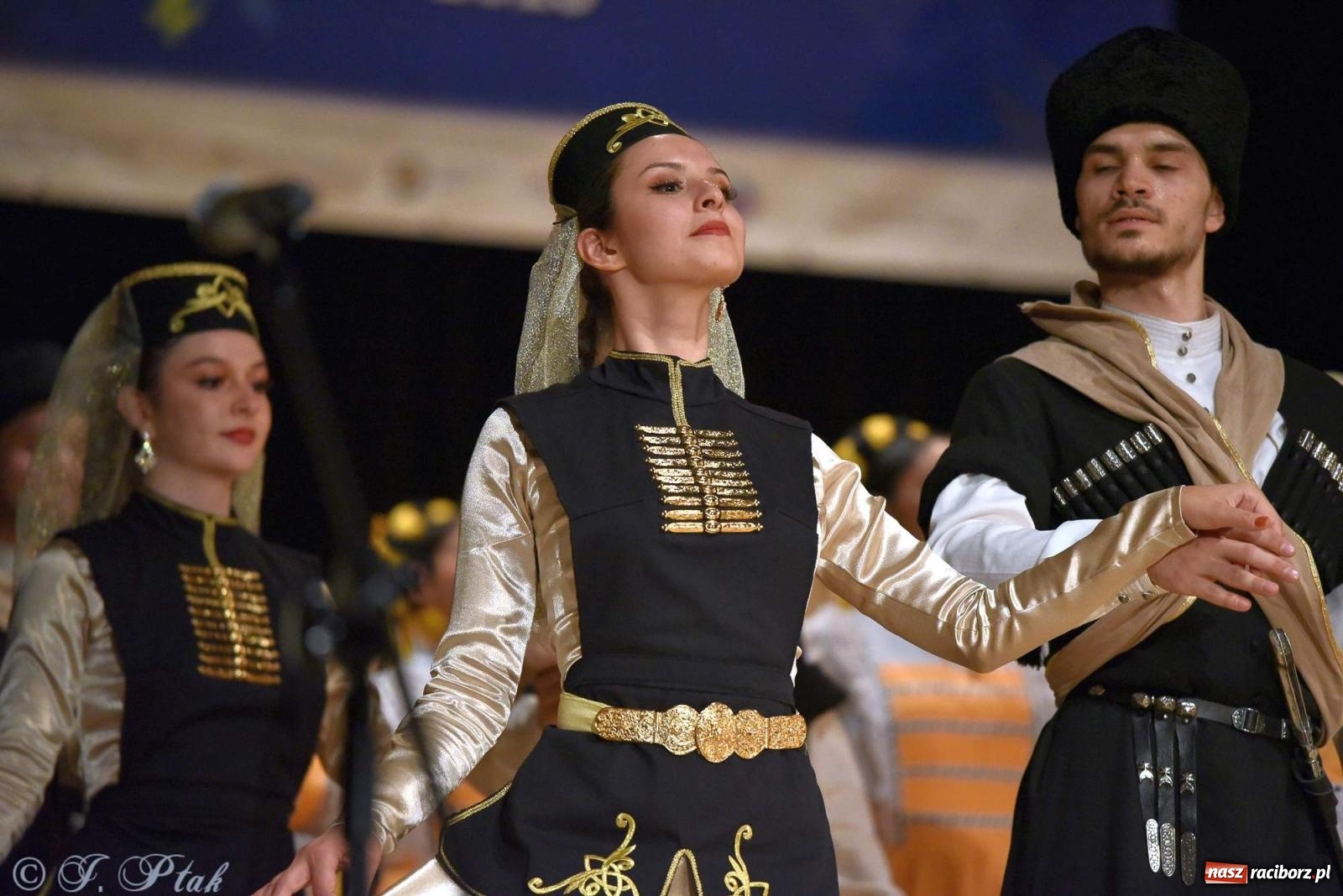 Zdjęcie w galerii na portalu naszraciborz.pl: Śląskie bez granic. Folklor z całego świata zagościł w Raciborzu [FOTO i WIDEO] wiadomości z regionu