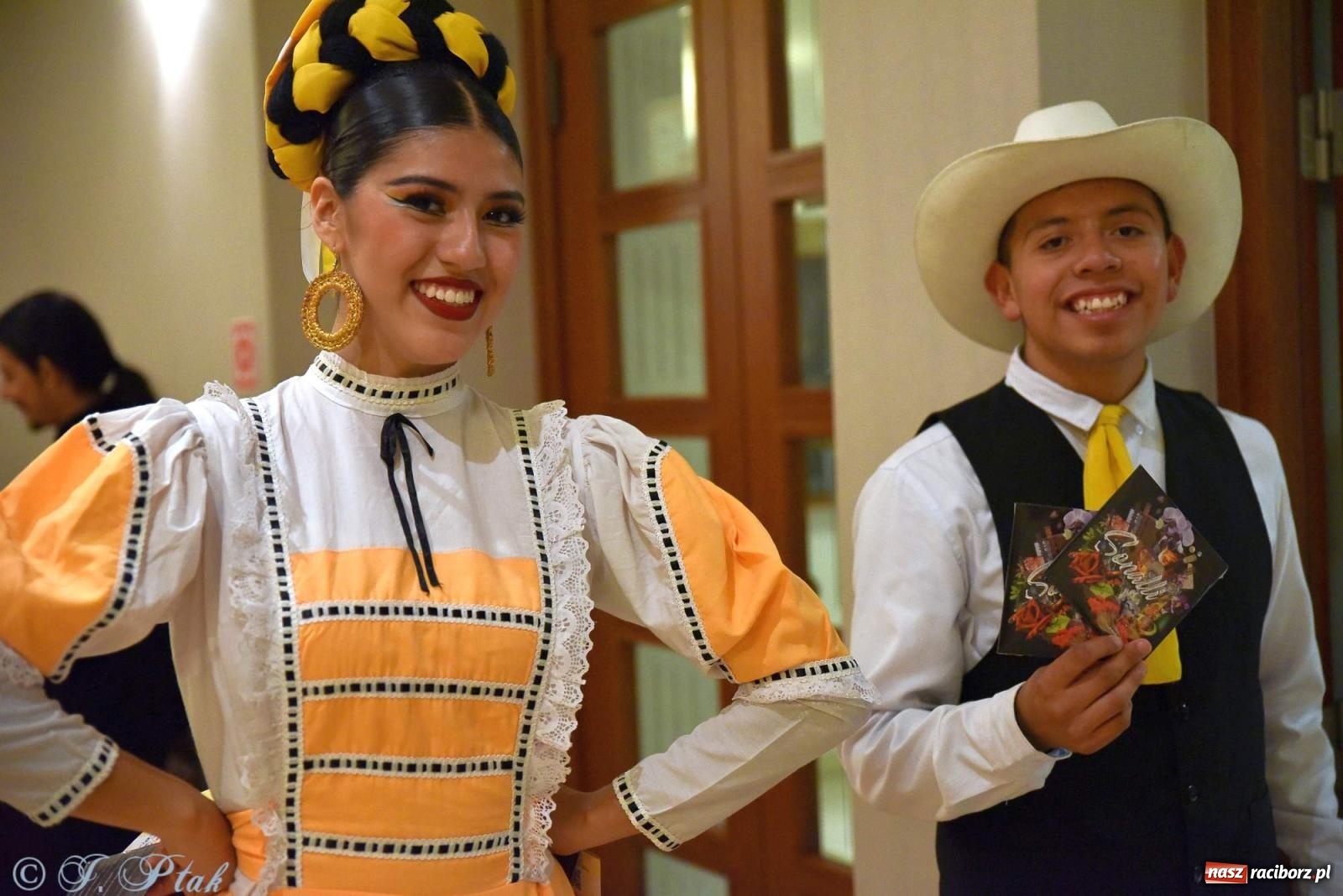 Zdjęcie w galerii na portalu naszraciborz.pl: Śląskie bez granic. Folklor z całego świata zagościł w Raciborzu [FOTO i WIDEO] wiadomości z regionu