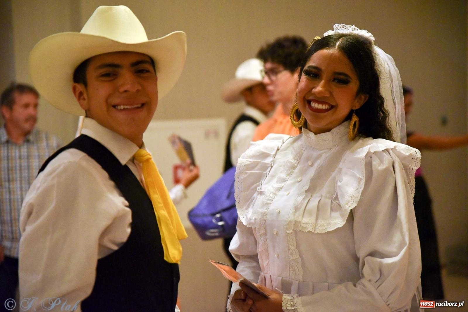Zdjęcie w galerii na portalu naszraciborz.pl: Śląskie bez granic. Folklor z całego świata zagościł w Raciborzu [FOTO i WIDEO] wiadomości z regionu