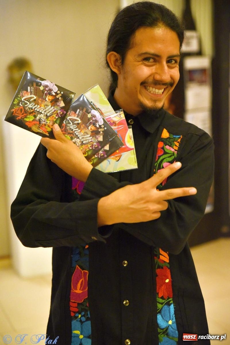 Zdjęcie w galerii na portalu naszraciborz.pl: Śląskie bez granic. Folklor z całego świata zagościł w Raciborzu [FOTO i WIDEO] wiadomości z regionu