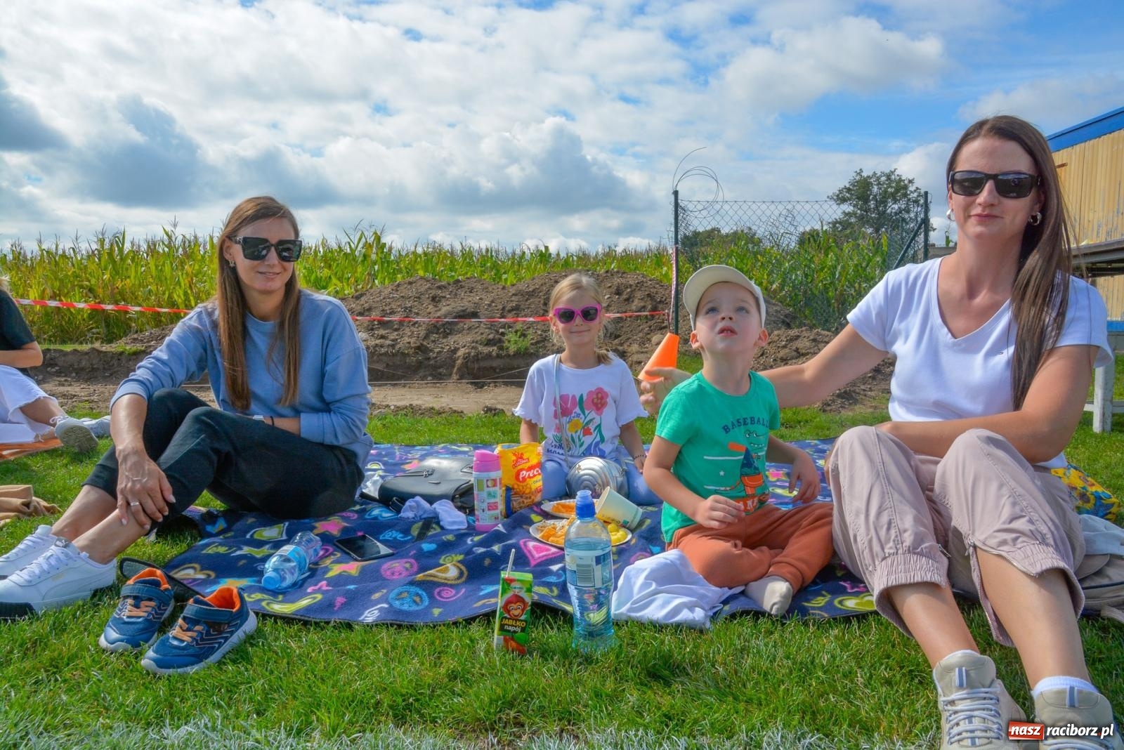 Zdjęcie w galerii na portalu naszraciborz.pl: Sportowa natura. Piłkarski turniej i piknik rodzinny w Markowicach [FOTO i WIDEO] wiadomości z regionu