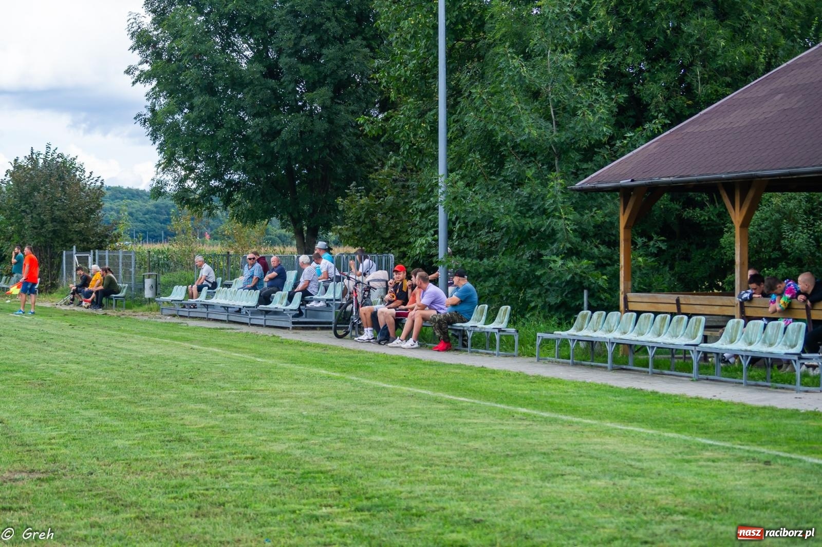 Zdjęcie w galerii na portalu naszraciborz.pl: Cieniawa-Tatara show przy Sudeckiej. Wicher na kolanach [FOTO] wiadomości z regionu