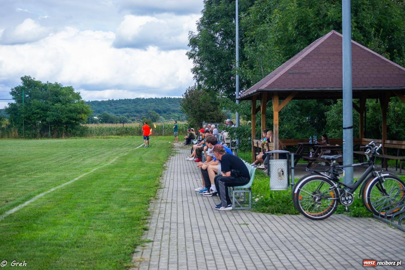 Zdjęcie w galerii na portalu naszraciborz.pl: Cieniawa-Tatara show przy Sudeckiej. Wicher na kolanach [FOTO] wiadomości z regionu