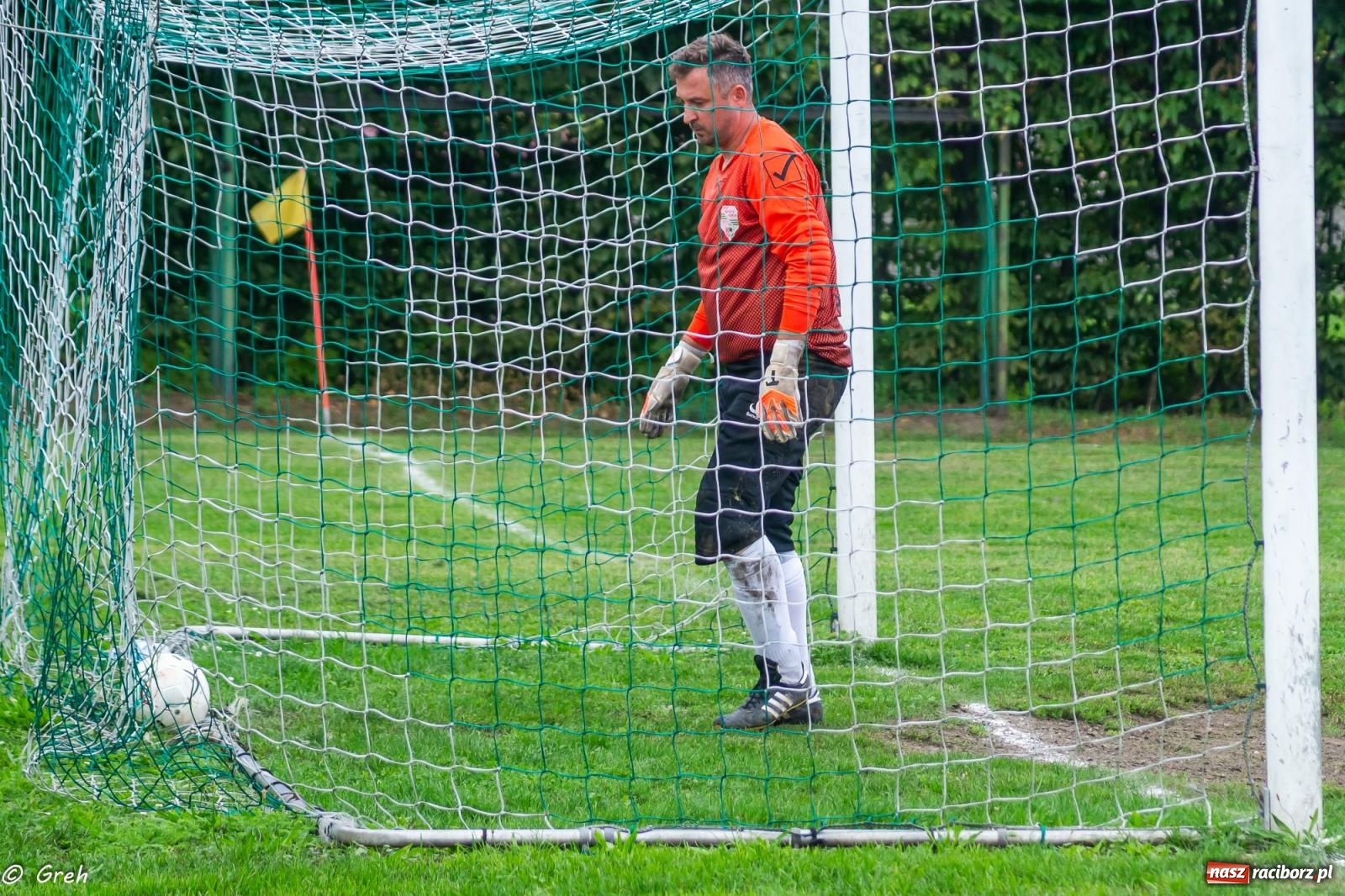 Zdjęcie w galerii na portalu naszraciborz.pl: Cieniawa-Tatara show przy Sudeckiej. Wicher na kolanach [FOTO] wiadomości z regionu