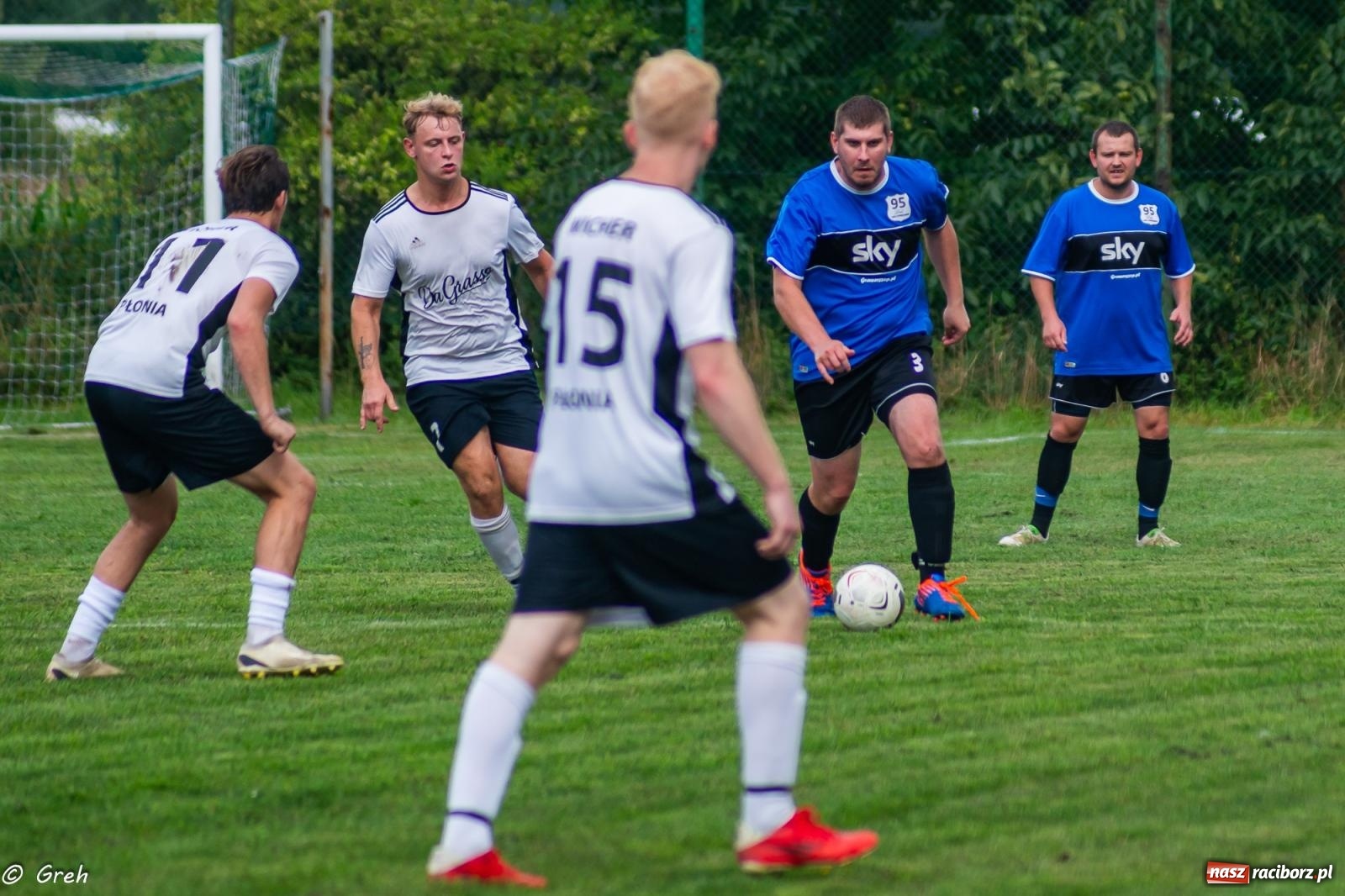 Zdjęcie w galerii na portalu naszraciborz.pl: Cieniawa-Tatara show przy Sudeckiej. Wicher na kolanach [FOTO] wiadomości z regionu