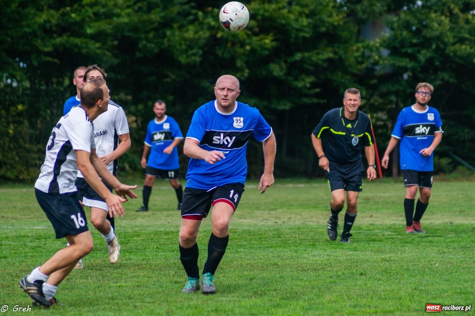 Zdjęcie w galerii na portalu naszraciborz.pl: Cieniawa-Tatara show przy Sudeckiej. Wicher na kolanach [FOTO] wiadomości z regionu