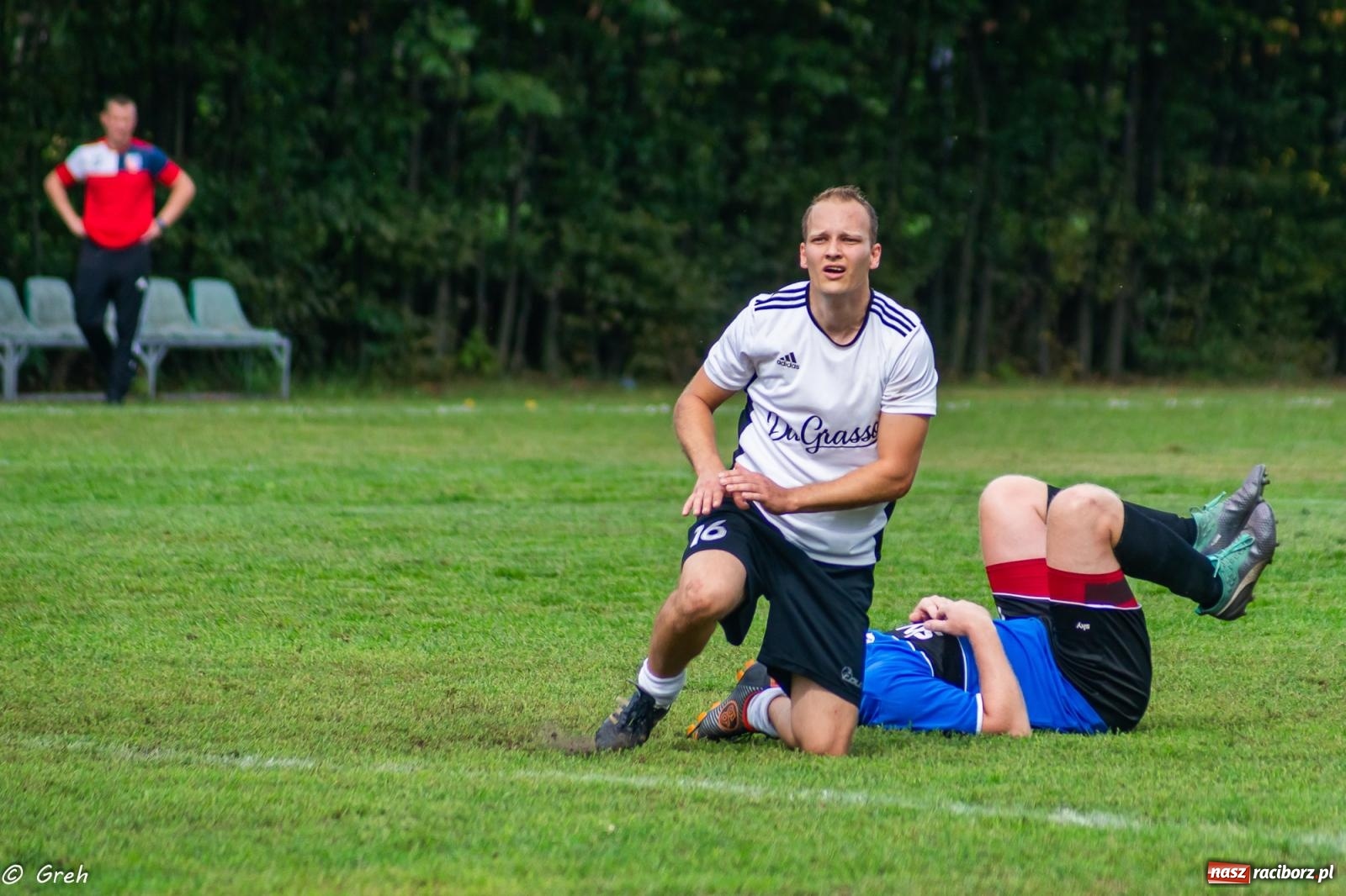 Zdjęcie w galerii na portalu naszraciborz.pl: Cieniawa-Tatara show przy Sudeckiej. Wicher na kolanach [FOTO] wiadomości z regionu