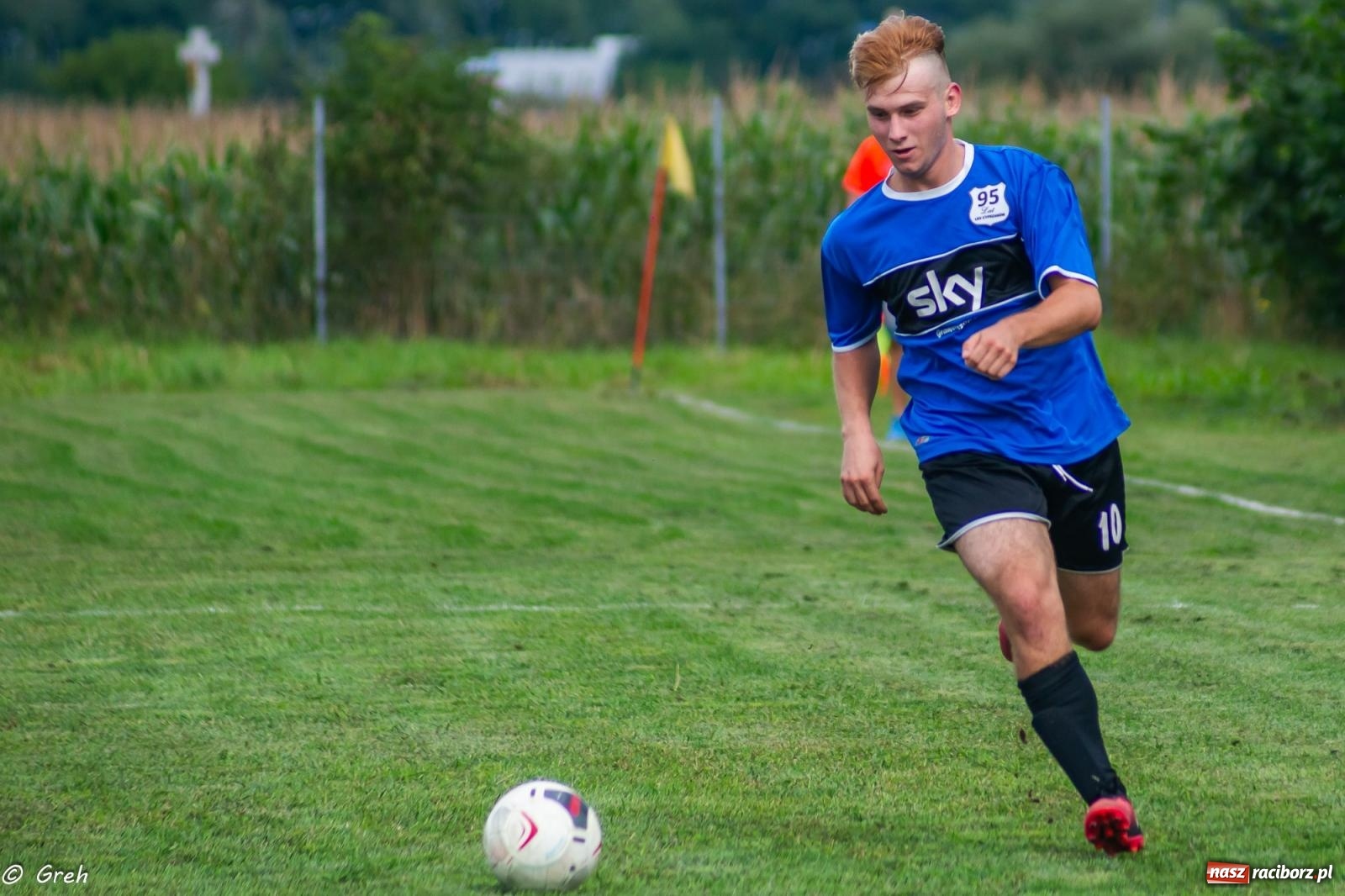 Zdjęcie w galerii na portalu naszraciborz.pl: Cieniawa-Tatara show przy Sudeckiej. Wicher na kolanach [FOTO] wiadomości z regionu