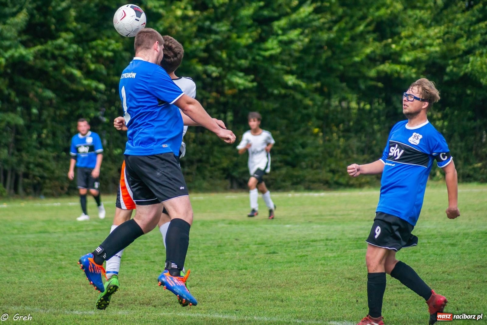 Zdjęcie w galerii na portalu naszraciborz.pl: Cieniawa-Tatara show przy Sudeckiej. Wicher na kolanach [FOTO] wiadomości z regionu