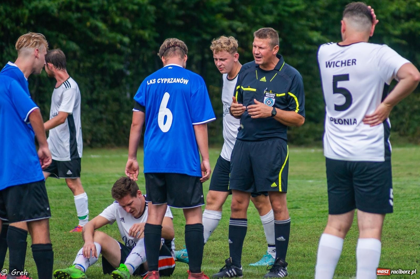 Zdjęcie w galerii na portalu naszraciborz.pl: Cieniawa-Tatara show przy Sudeckiej. Wicher na kolanach [FOTO] wiadomości z regionu