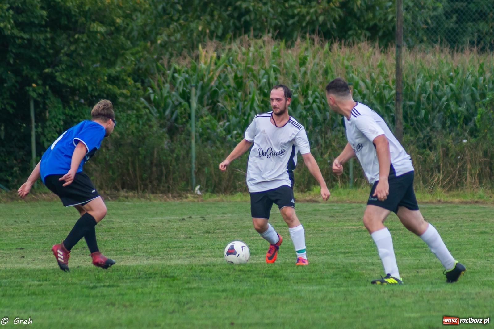 Zdjęcie w galerii na portalu naszraciborz.pl: Cieniawa-Tatara show przy Sudeckiej. Wicher na kolanach [FOTO] wiadomości z regionu