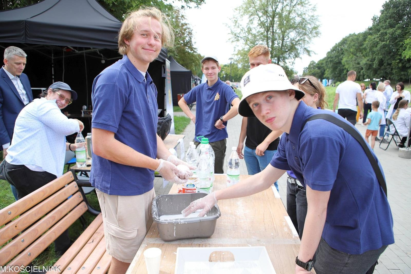 Zdjęcie w galerii na portalu naszraciborz.pl: Festiwal Odkrywców na raciborskich bulwarach wiadomości z regionu