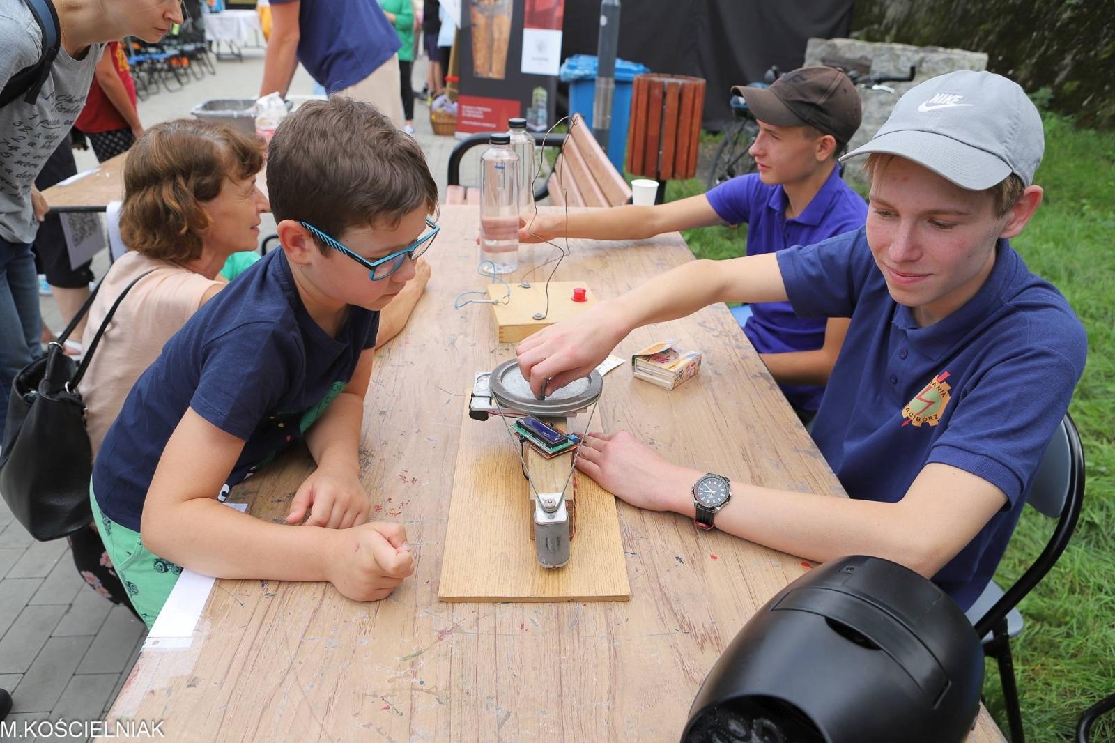 Zdjęcie w galerii na portalu naszraciborz.pl: Festiwal Odkrywców na raciborskich bulwarach wiadomości z regionu