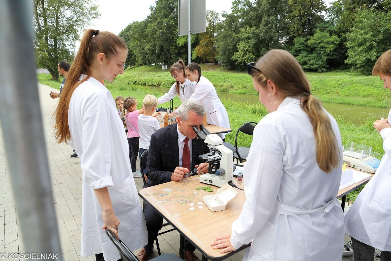 Zdjęcie w galerii na portalu naszraciborz.pl: Festiwal Odkrywców na raciborskich bulwarach wiadomości z regionu