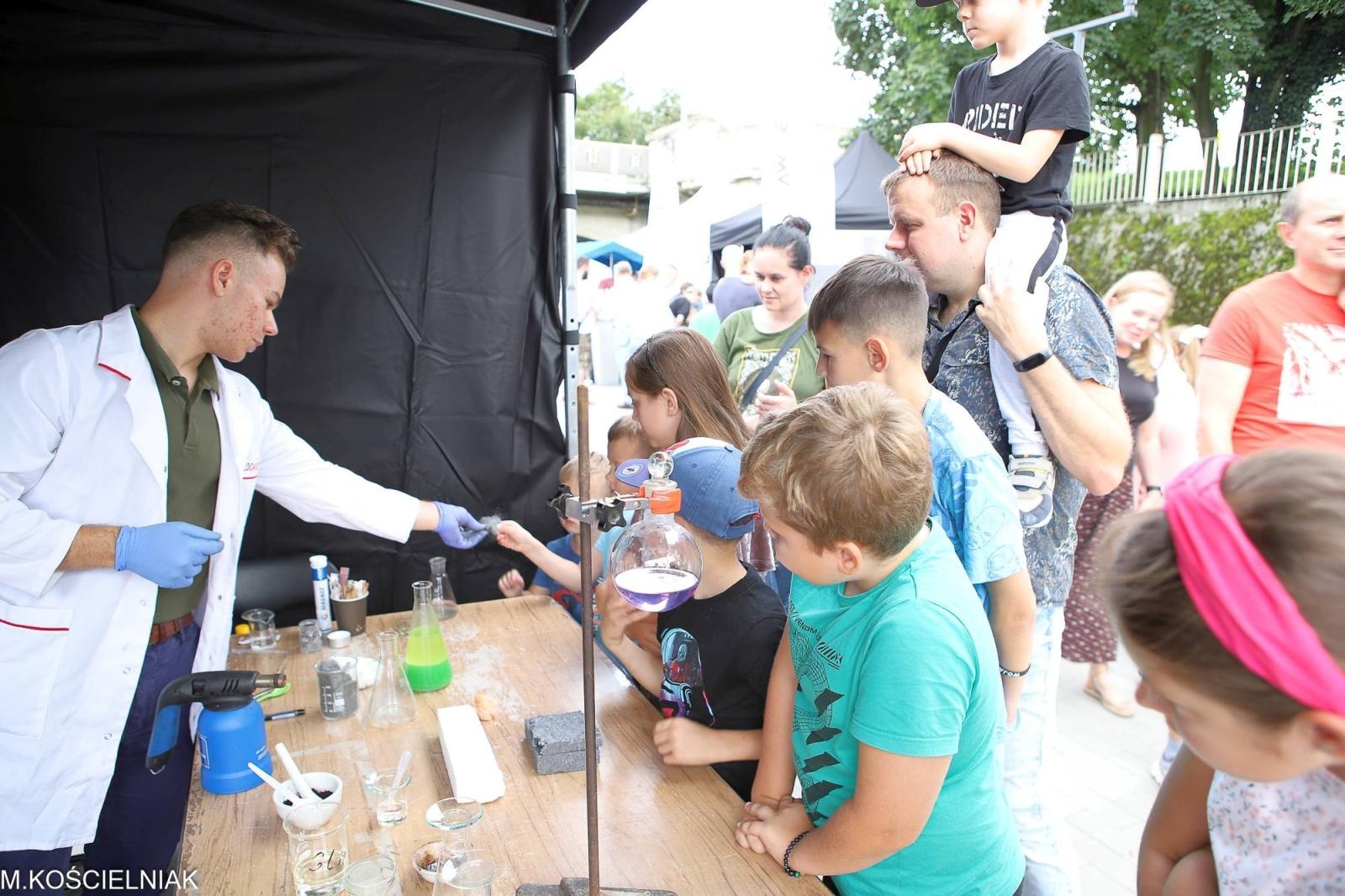 Zdjęcie w galerii na portalu naszraciborz.pl: Festiwal Odkrywców na raciborskich bulwarach wiadomości z regionu