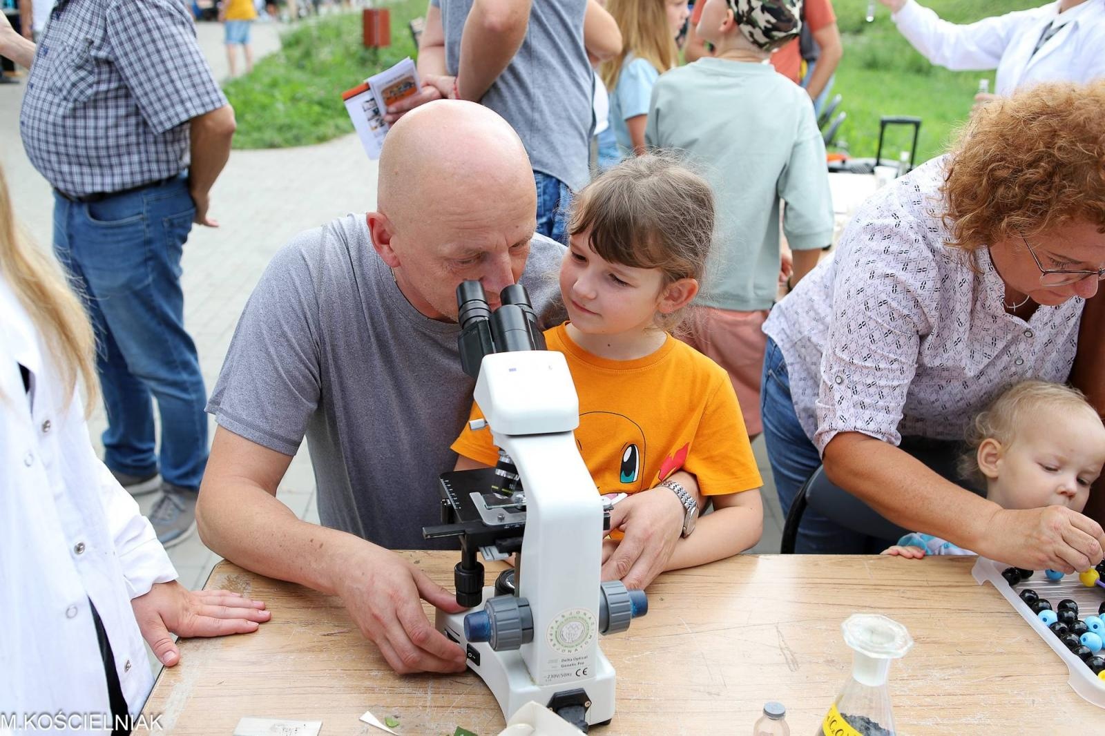 Zdjęcie w galerii na portalu naszraciborz.pl: Festiwal Odkrywców na raciborskich bulwarach wiadomości z regionu