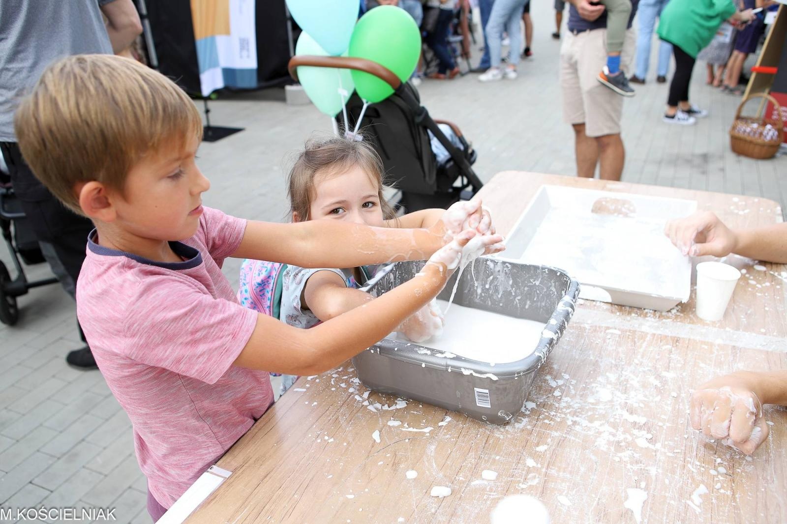 Zdjęcie w galerii na portalu naszraciborz.pl: Festiwal Odkrywców na raciborskich bulwarach wiadomości z regionu