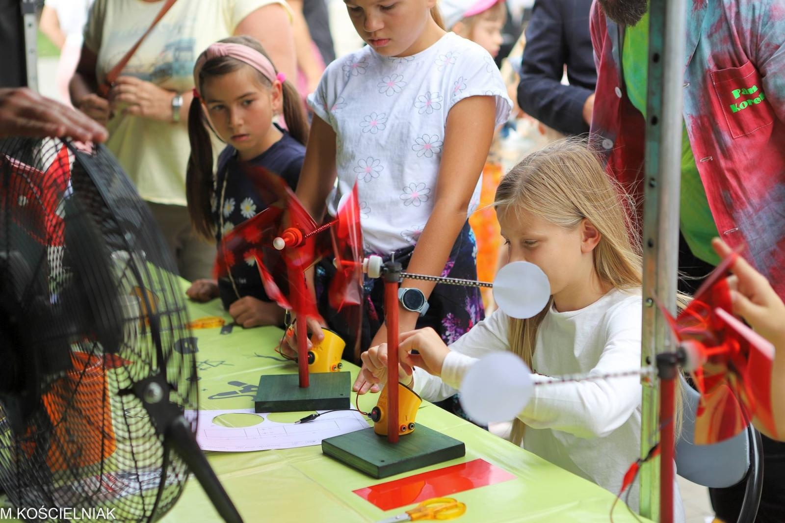 Zdjęcie w galerii na portalu naszraciborz.pl: Festiwal Odkrywców na raciborskich bulwarach wiadomości z regionu