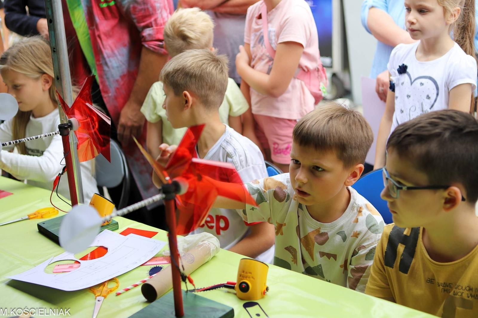 Zdjęcie w galerii na portalu naszraciborz.pl: Festiwal Odkrywców na raciborskich bulwarach wiadomości z regionu