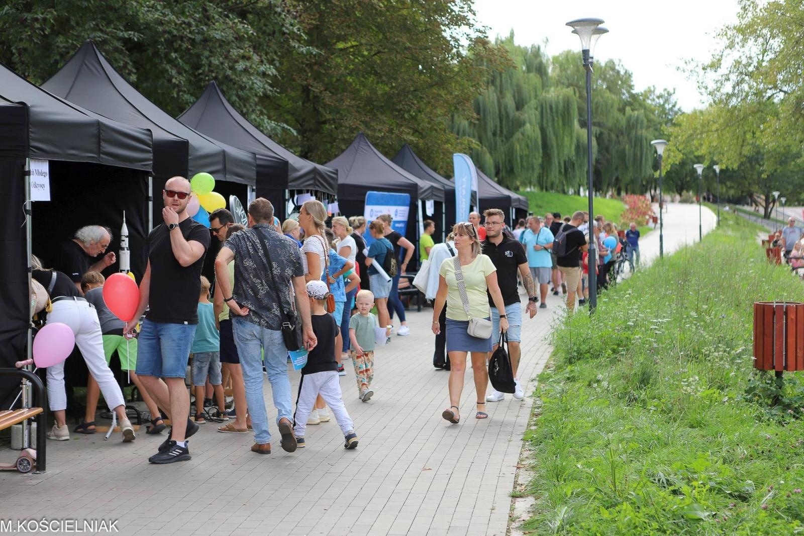 Zdjęcie w galerii na portalu naszraciborz.pl: Festiwal Odkrywców na raciborskich bulwarach wiadomości z regionu