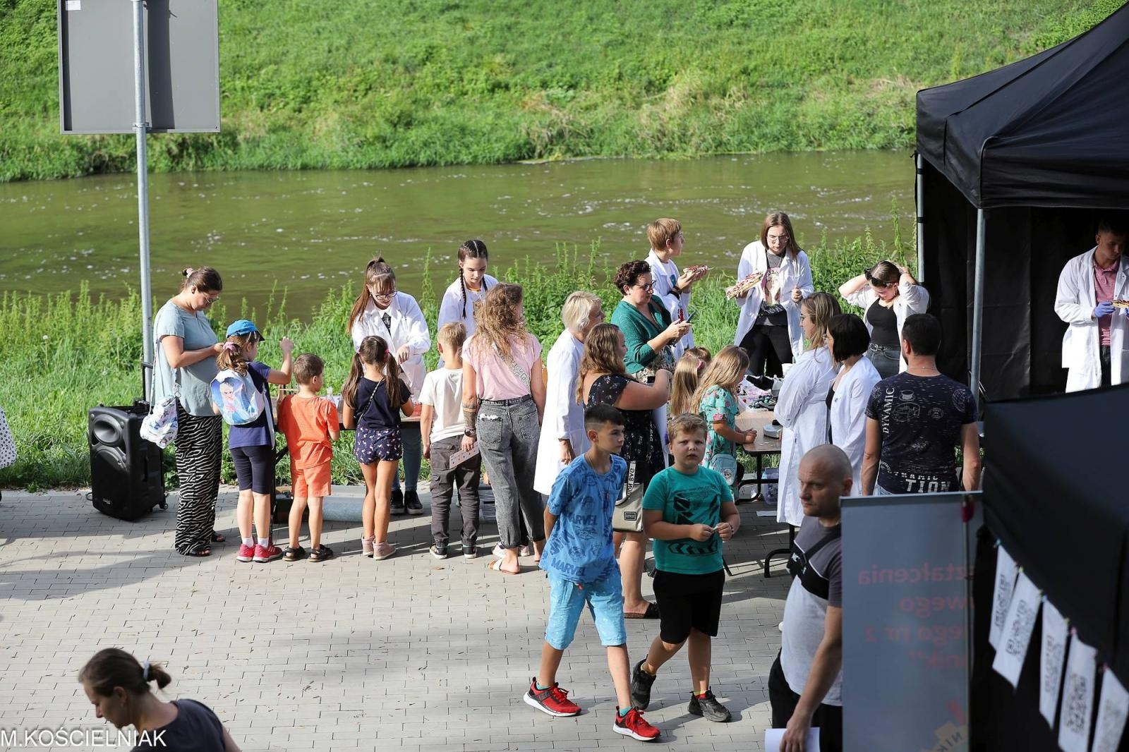 Zdjęcie w galerii na portalu naszraciborz.pl: Festiwal Odkrywców na raciborskich bulwarach wiadomości z regionu