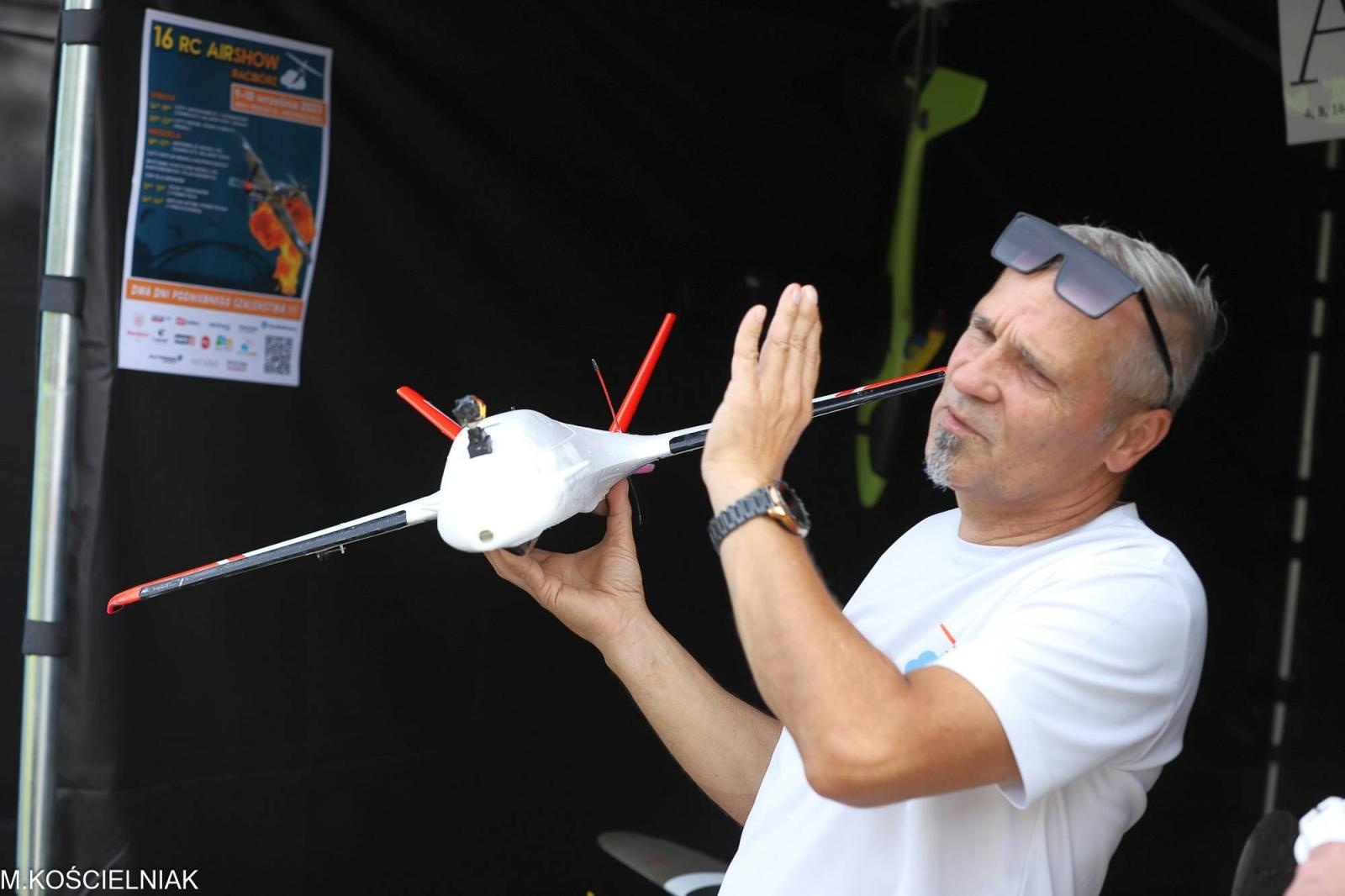 Zdjęcie w galerii na portalu naszraciborz.pl: Festiwal Odkrywców na raciborskich bulwarach wiadomości z regionu