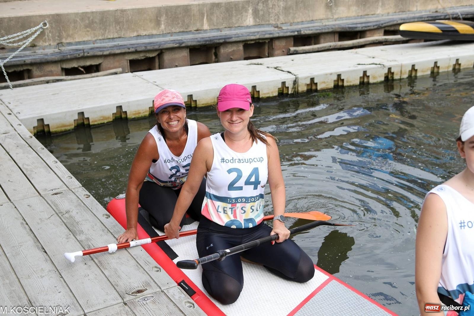 Zdjęcie w galerii na portalu naszraciborz.pl: Odra SUP CUP 2023. Wyścigi DRAGON RACE pod zamkiem wiadomości z regionu