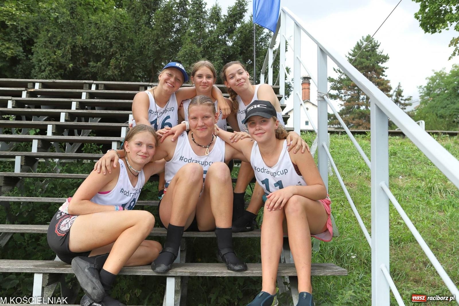 Zdjęcie w galerii na portalu naszraciborz.pl: Odra SUP CUP 2023. Wyścigi DRAGON RACE pod zamkiem wiadomości z regionu