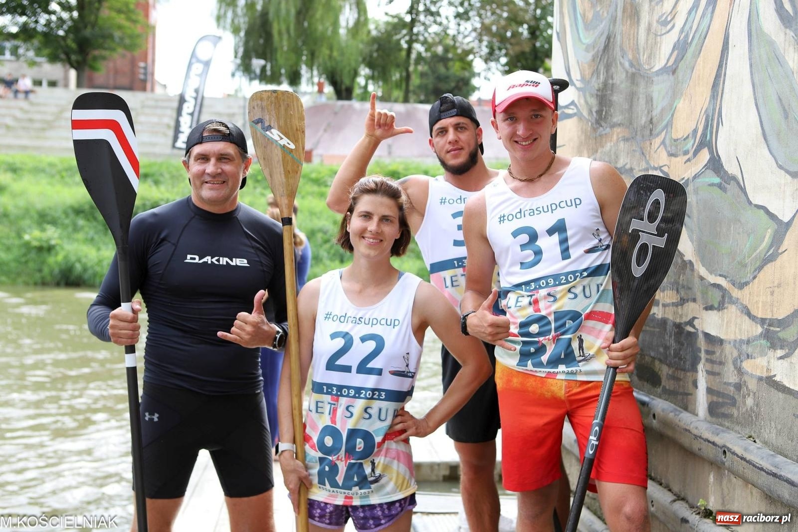 Zdjęcie w galerii na portalu naszraciborz.pl: Odra SUP CUP 2023. Wyścigi DRAGON RACE pod zamkiem wiadomości z regionu