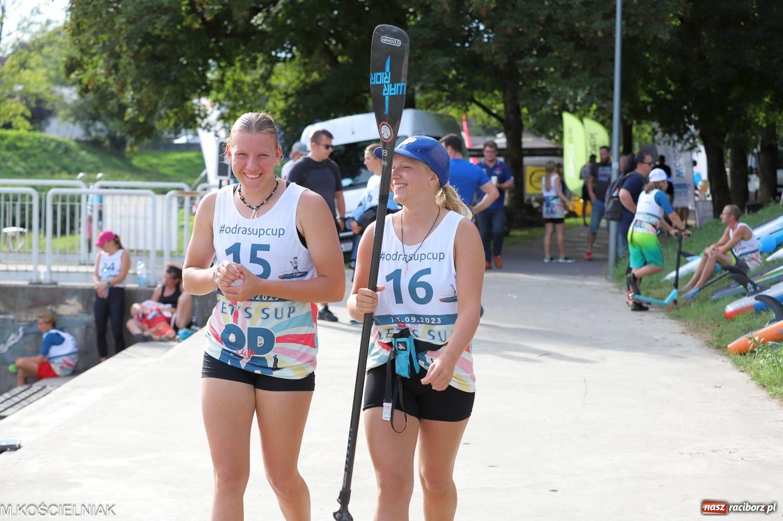 Zdjęcie w galerii na portalu naszraciborz.pl: Odra SUP CUP 2023. Wyścigi DRAGON RACE pod zamkiem wiadomości z regionu