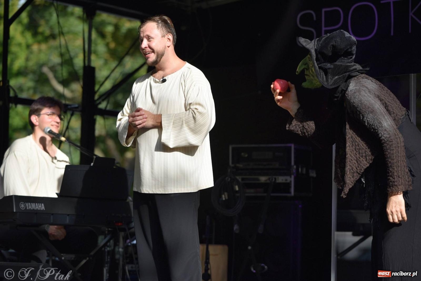 Zdjęcie w galerii na portalu naszraciborz.pl: Trwa 32. edycja raciborskiego festiwalu Spotkałem Pana [FOTO i WIDEO] wiadomości z regionu