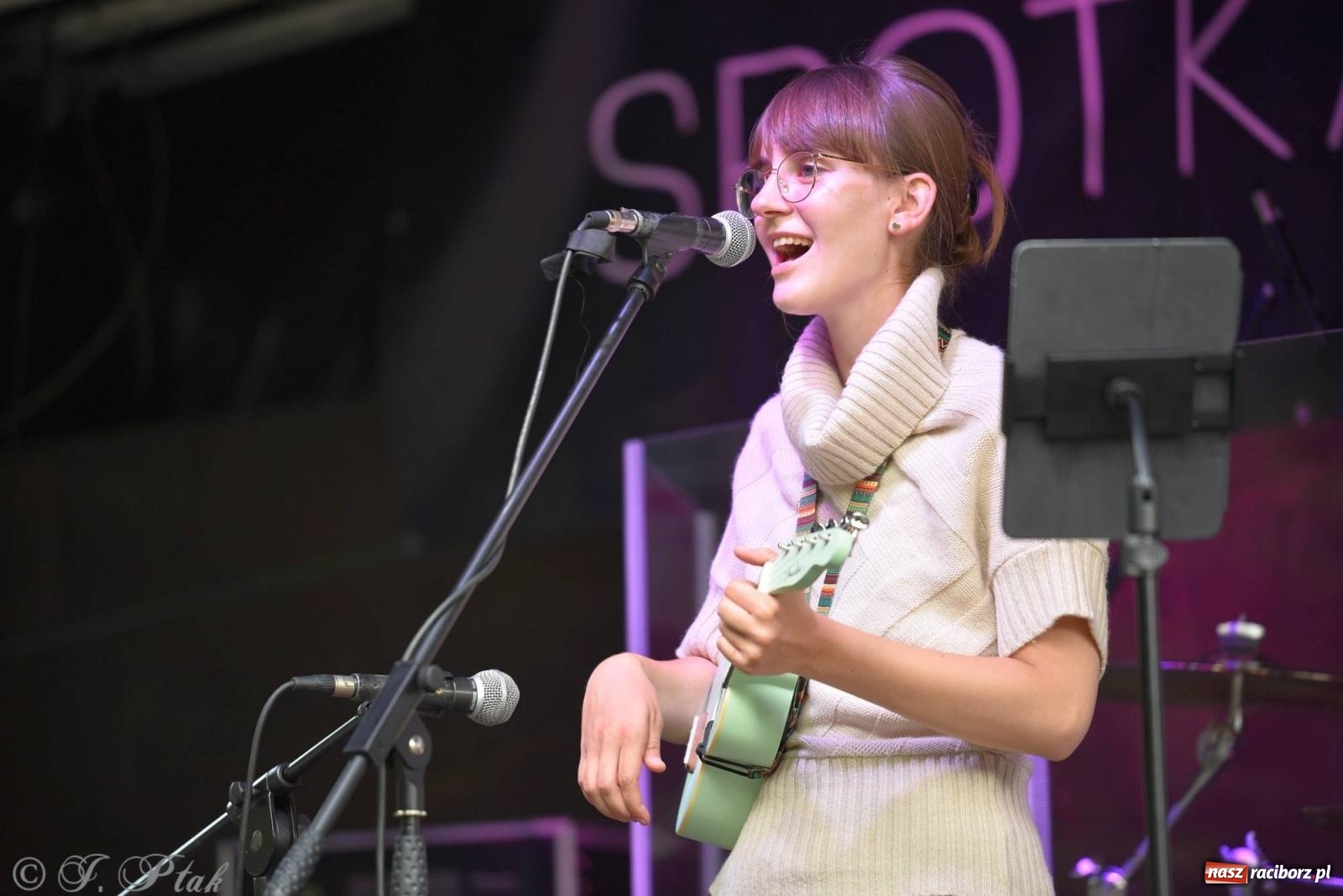 Zdjęcie w galerii na portalu naszraciborz.pl: Trwa 32. edycja raciborskiego festiwalu Spotkałem Pana [FOTO i WIDEO] wiadomości z regionu