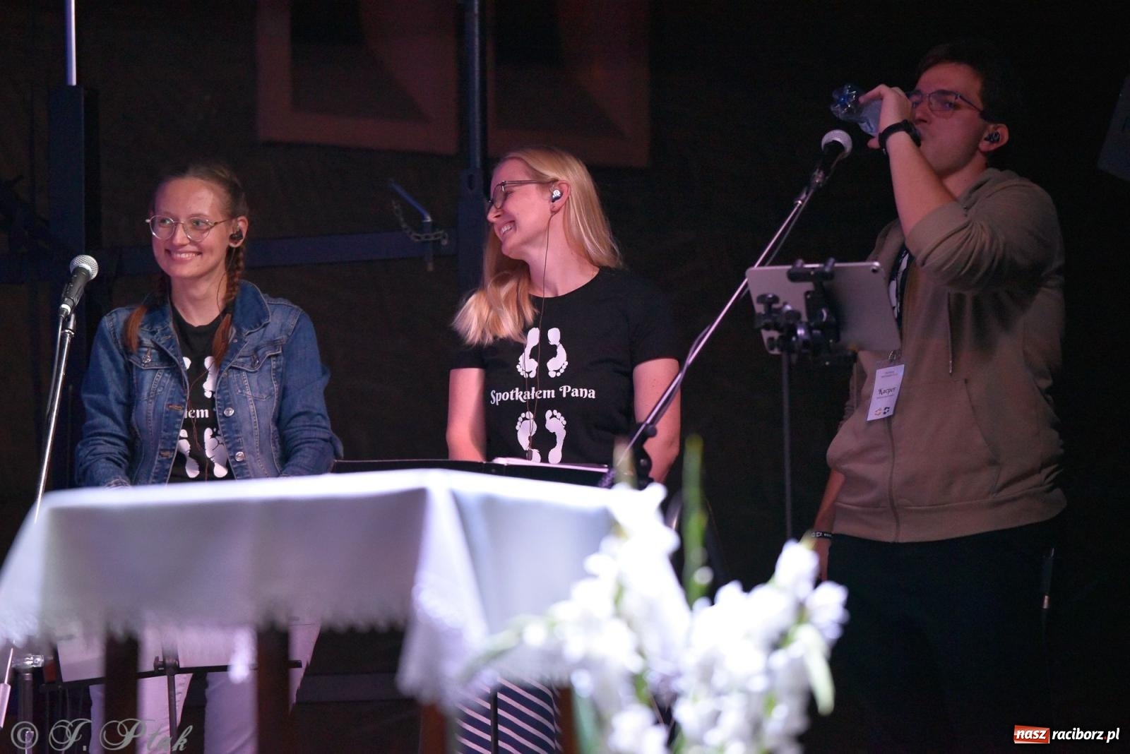 Zdjęcie w galerii na portalu naszraciborz.pl: Festiwal Spotkałem Pana. Wieczór Uwielbienia [FOTO i WIDEO] wiadomości z regionu