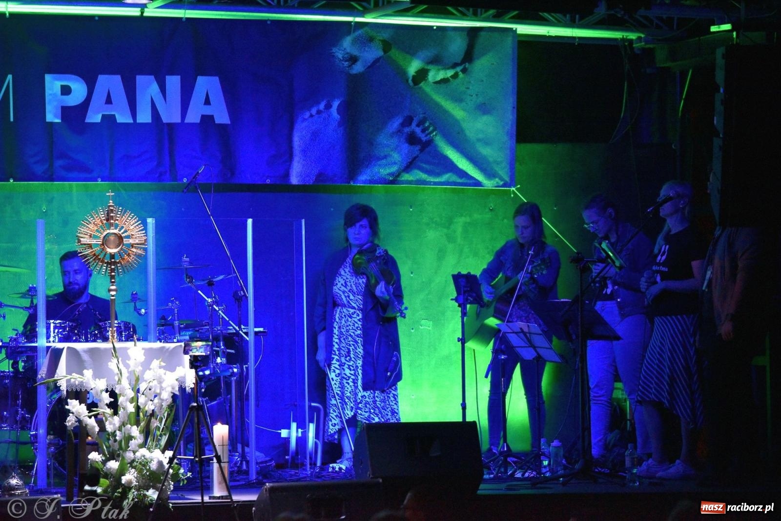 Zdjęcie w galerii na portalu naszraciborz.pl: Festiwal Spotkałem Pana. Wieczór Uwielbienia [FOTO i WIDEO] wiadomości z regionu