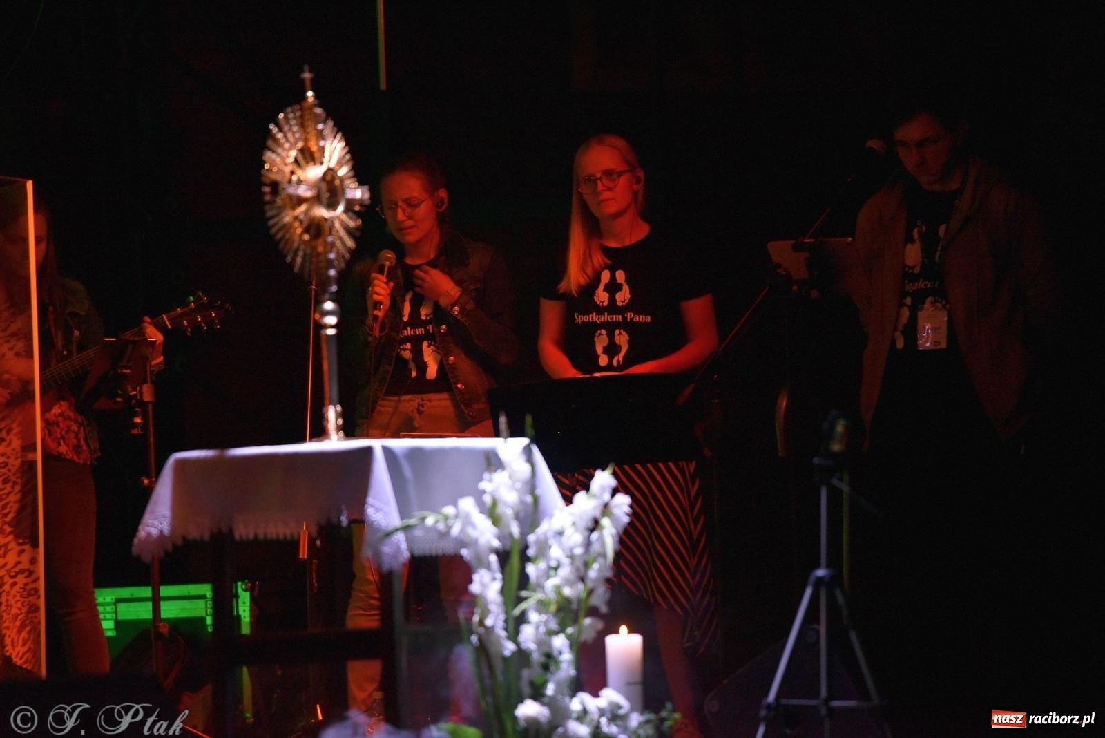 Zdjęcie w galerii na portalu naszraciborz.pl: Festiwal Spotkałem Pana. Wieczór Uwielbienia [FOTO i WIDEO] wiadomości z regionu