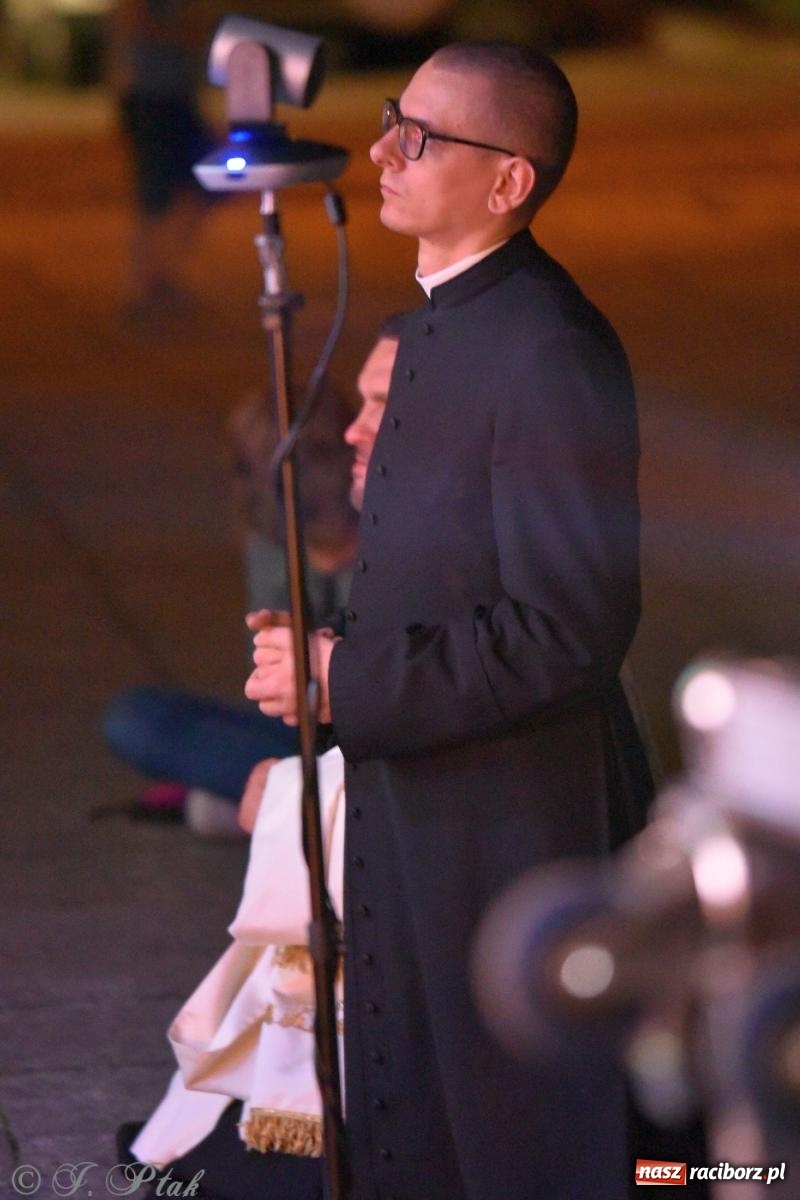 Zdjęcie w galerii na portalu naszraciborz.pl: Festiwal Spotkałem Pana. Wieczór Uwielbienia [FOTO i WIDEO] wiadomości z regionu