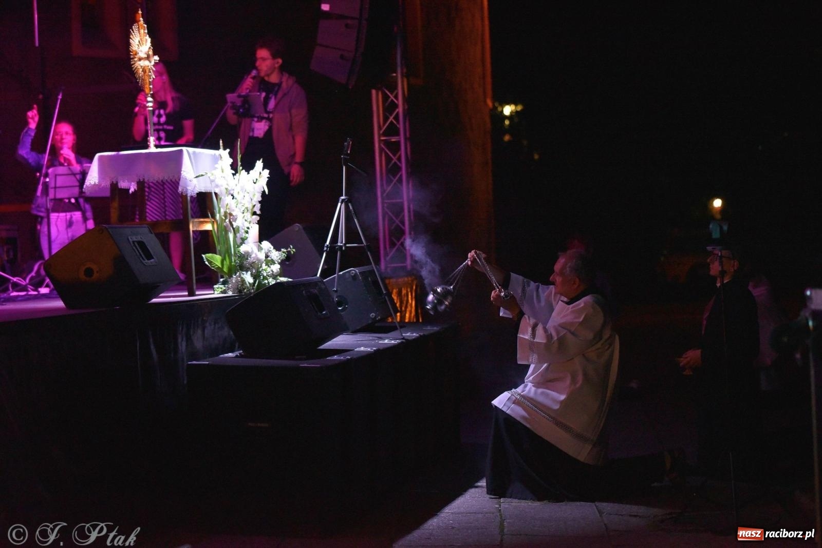 Zdjęcie w galerii na portalu naszraciborz.pl: Festiwal Spotkałem Pana. Wieczór Uwielbienia [FOTO i WIDEO] wiadomości z regionu