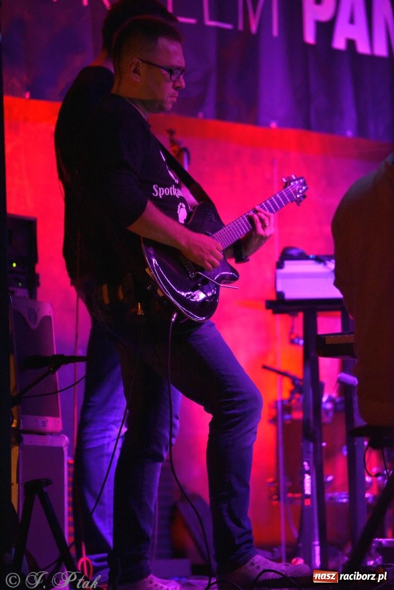 Zdjęcie w galerii na portalu naszraciborz.pl: Festiwal Spotkałem Pana. Wieczór Uwielbienia [FOTO i WIDEO] wiadomości z regionu