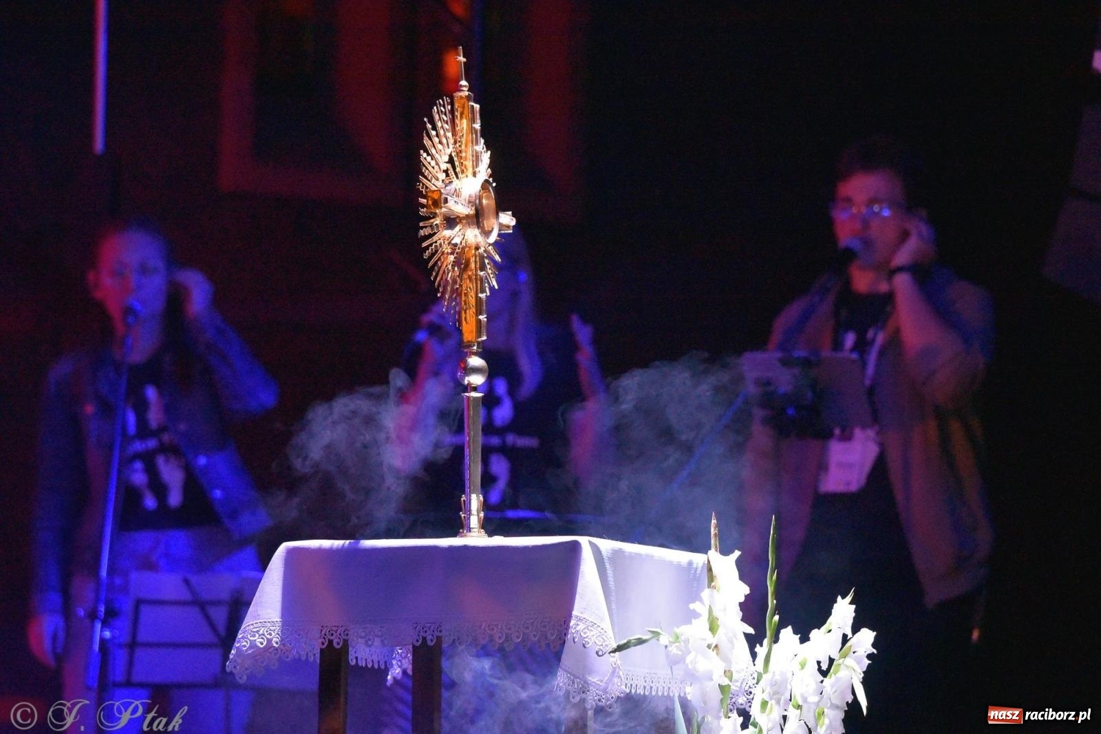 Zdjęcie w galerii na portalu naszraciborz.pl: Festiwal Spotkałem Pana. Wieczór Uwielbienia [FOTO i WIDEO] wiadomości z regionu