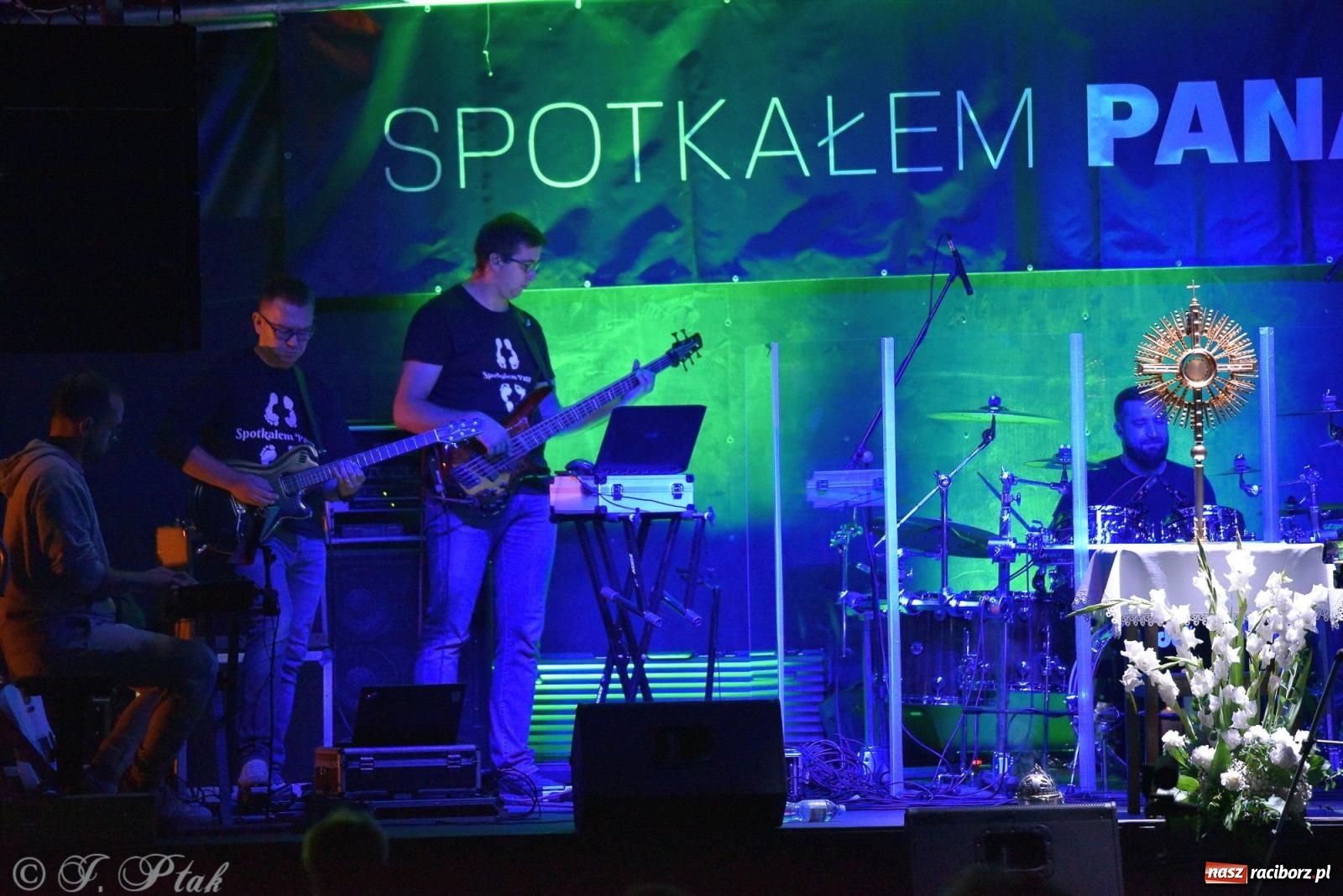 Zdjęcie w galerii na portalu naszraciborz.pl: Festiwal Spotkałem Pana. Wieczór Uwielbienia [FOTO i WIDEO] wiadomości z regionu