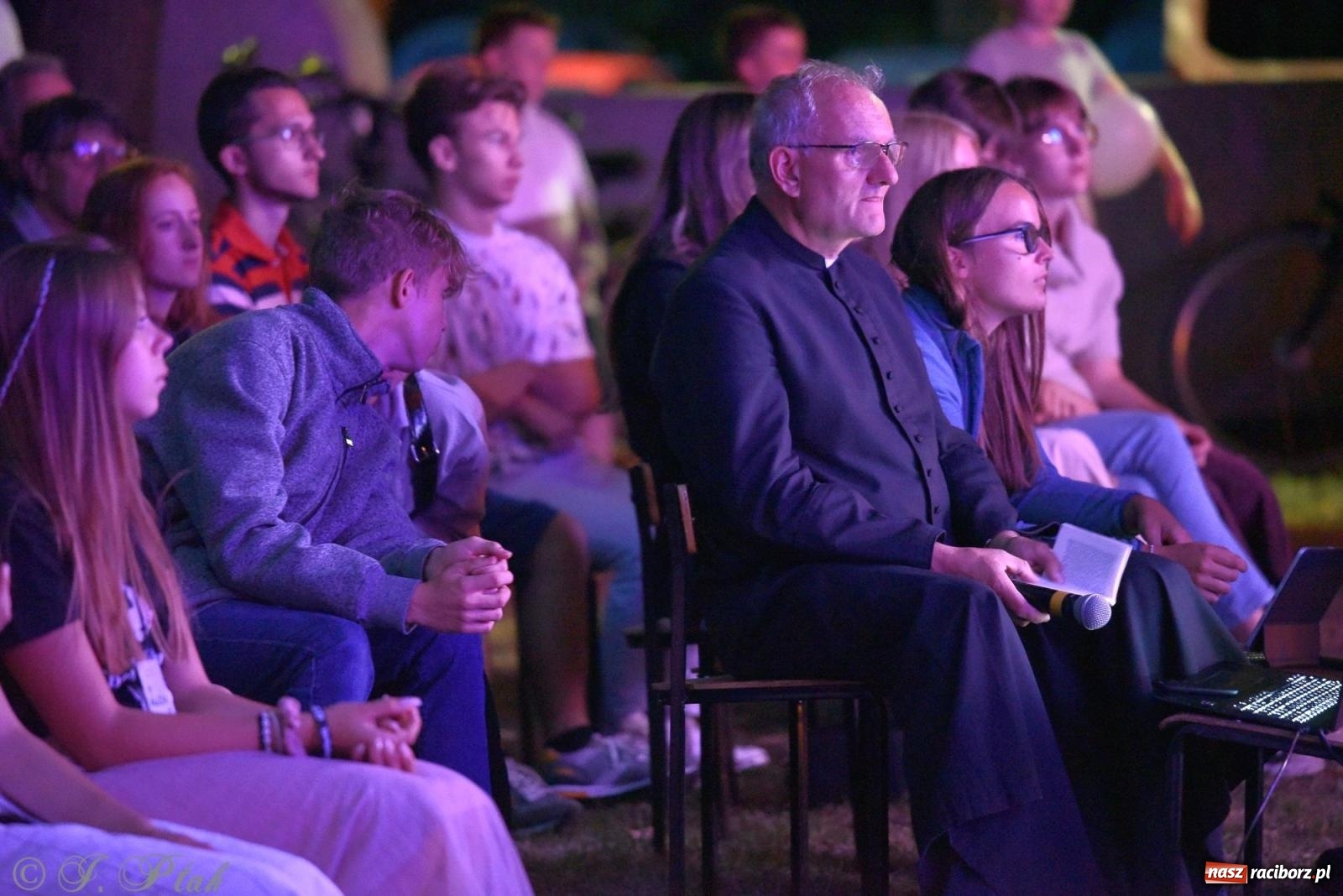 Zdjęcie w galerii na portalu naszraciborz.pl: Festiwal Spotkałem Pana. Wieczór Uwielbienia [FOTO i WIDEO] wiadomości z regionu