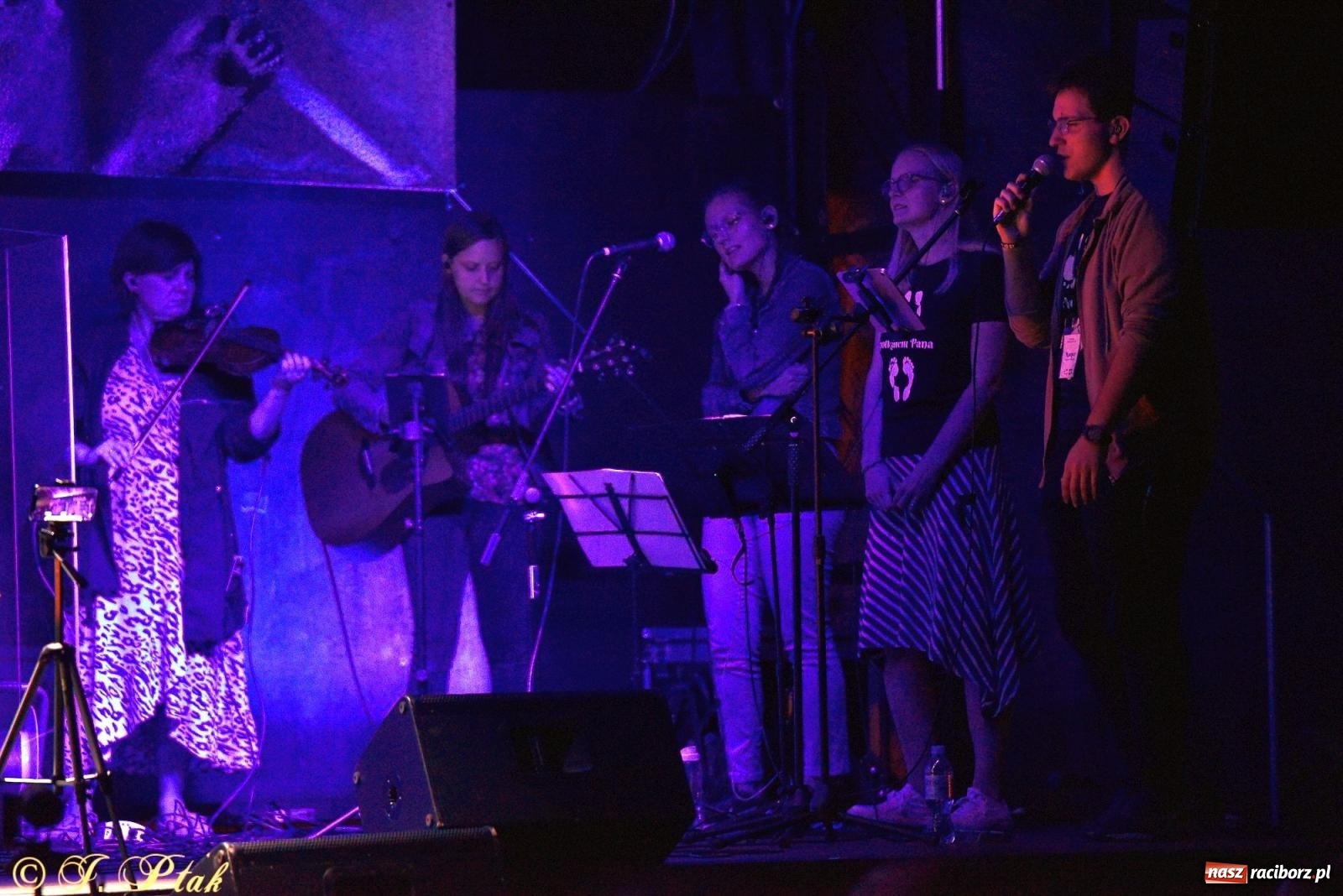 Zdjęcie w galerii na portalu naszraciborz.pl: Festiwal Spotkałem Pana. Wieczór Uwielbienia [FOTO i WIDEO] wiadomości z regionu