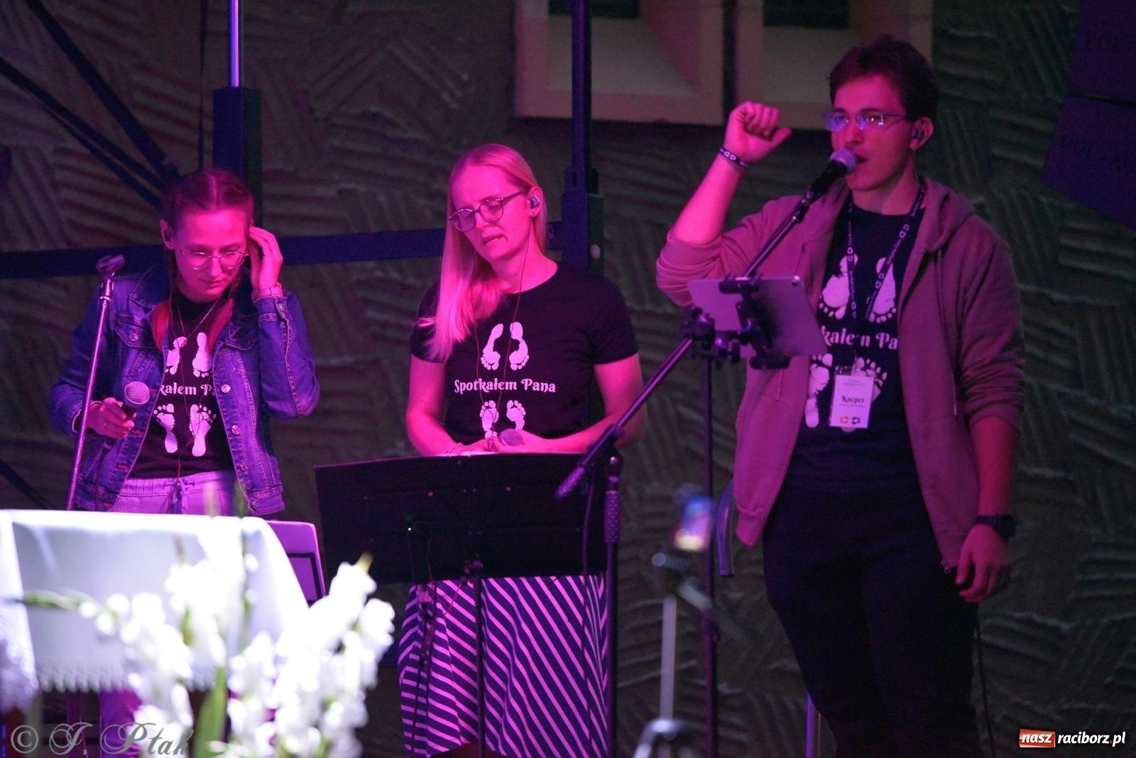 Zdjęcie w galerii na portalu naszraciborz.pl: Festiwal Spotkałem Pana. Wieczór Uwielbienia [FOTO i WIDEO] wiadomości z regionu