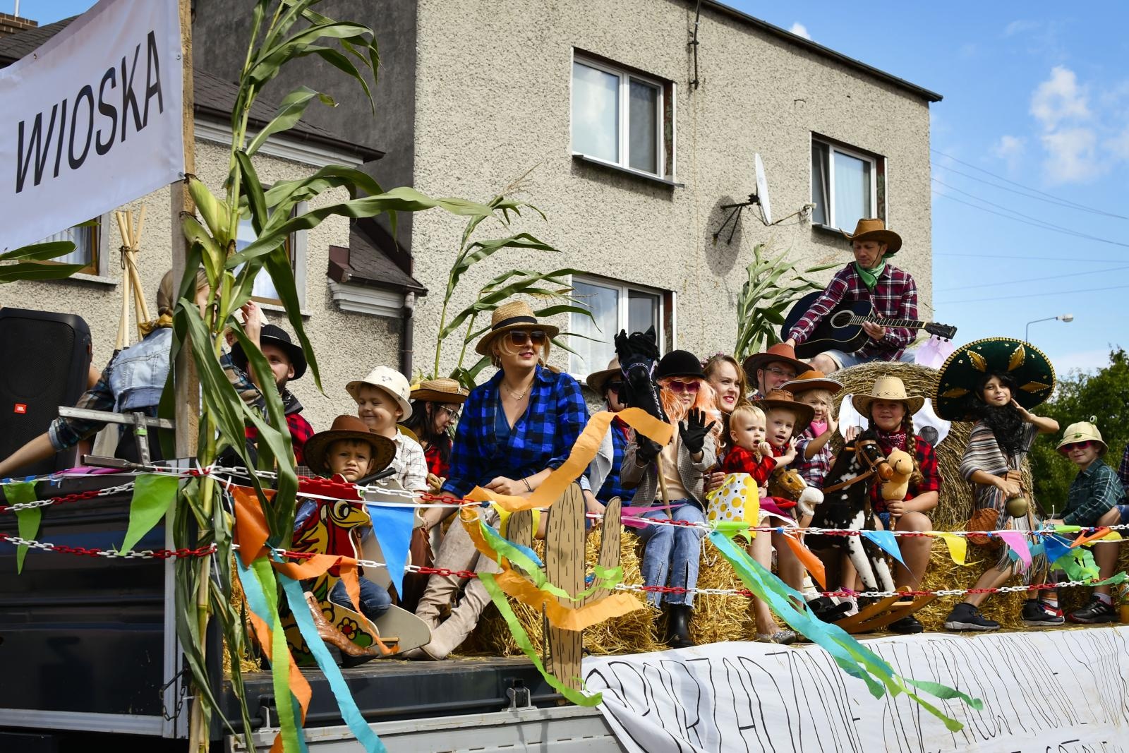 Zdjęcie w galerii na portalu naszraciborz.pl: Jedna parafia, dwa sołectwa. Dożynki w Owsiszczach [FOTO i WIDEO] wiadomości z regionu