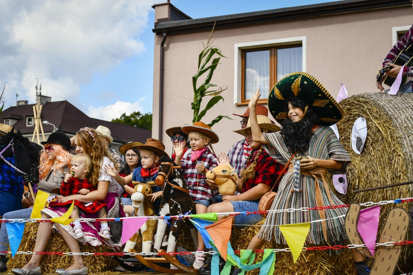 Zdjęcie w galerii na portalu naszraciborz.pl: Jedna parafia, dwa sołectwa. Dożynki w Owsiszczach [FOTO i WIDEO] wiadomości z regionu
