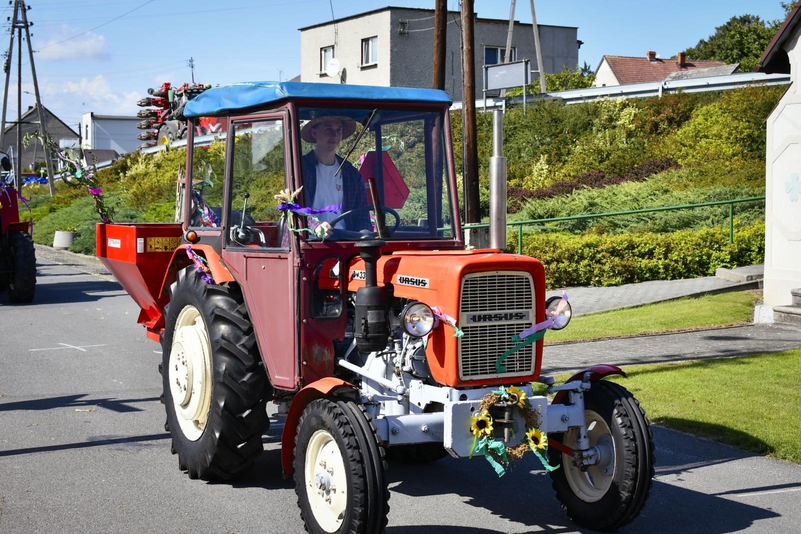Zdjęcie w galerii na portalu naszraciborz.pl: Jedna parafia, dwa sołectwa. Dożynki w Owsiszczach [FOTO i WIDEO] wiadomości z regionu