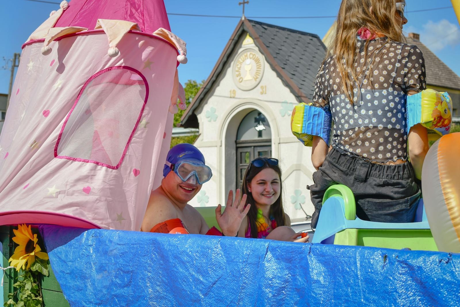 Zdjęcie w galerii na portalu naszraciborz.pl: Jedna parafia, dwa sołectwa. Dożynki w Owsiszczach [FOTO i WIDEO] wiadomości z regionu